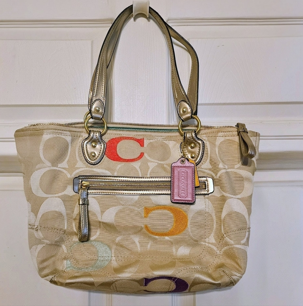 Coach Vintage Poppy Signature Color C design Fabric